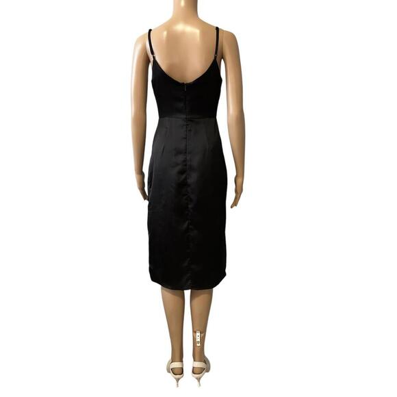 Elegant Black Satin Midi Dress - Perfect for Any Occasion - Picture 3 of 6